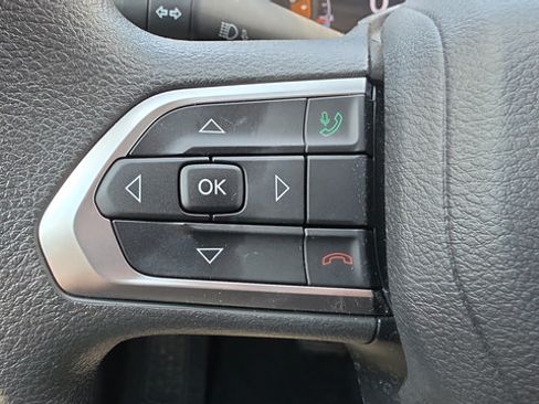 Used 2023 Jeep Compass Sport AWD/4WD image 13