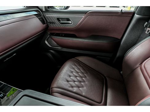 Used 2025 INFINITI QX80 Autograph AWD/4WD image 25