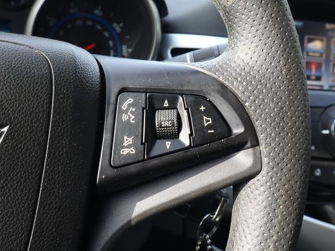 Used 2016 Chevrolet Cruze LT image 24