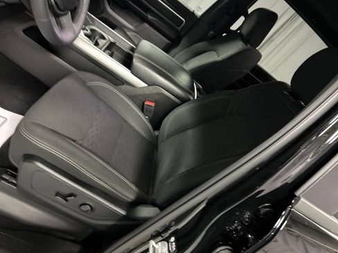 Used 2025 RAM 1500 Big Horn AWD/4WD image 12