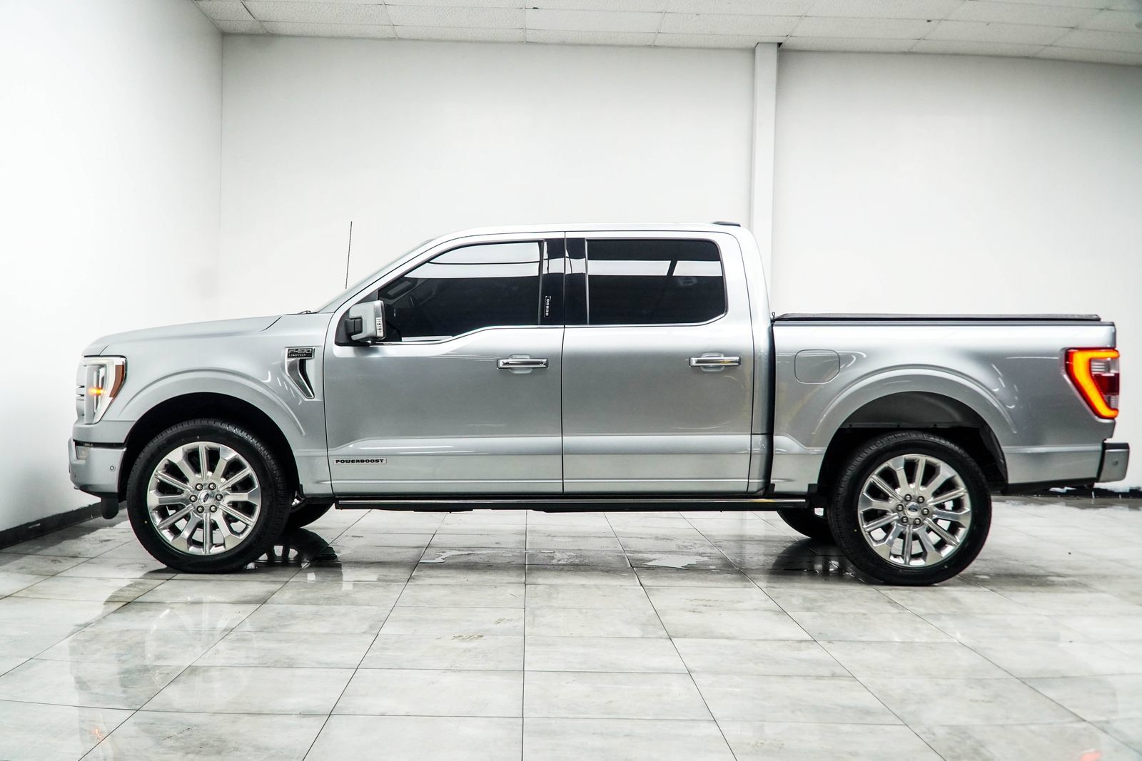 Used 2023 Ford F150 Limited AWD/4WD image 10