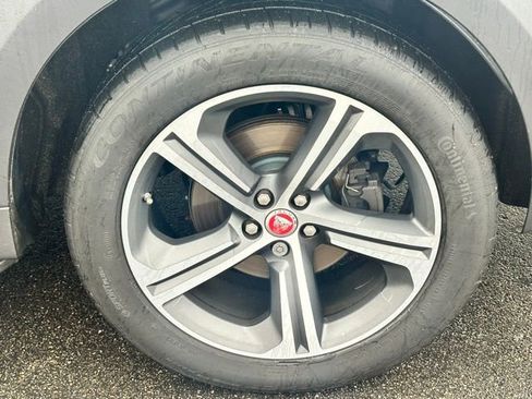 Used 2018 Jaguar F-PACE R-Sport image 8