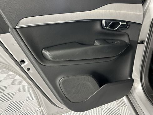 Used 2021 Volvo XC90 T5 Momentum w/ Protection Package Premier image 30