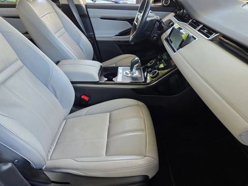 Used 2021 Land Rover Range Rover Evoque SE AWD/4WD image 24