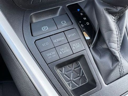 Certified 2025 Toyota RAV4 XLE AWD/4WD image 15