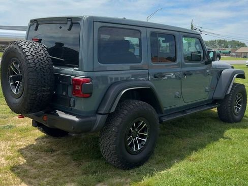Used 2025 Jeep Wrangler Unlimited Rubicon w/ XTREMEE 35" Tire Package AWD/4WD image 7