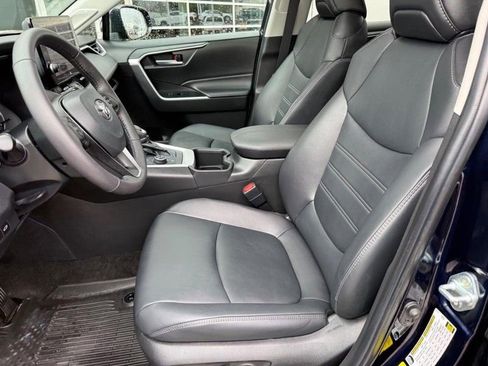 Used 2023 Toyota RAV4 XLE Premium image 16