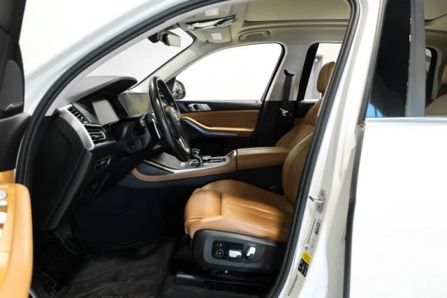 Used 2020 BMW X7 xDrive40i w/ Premium Package AWD/4WD image 5