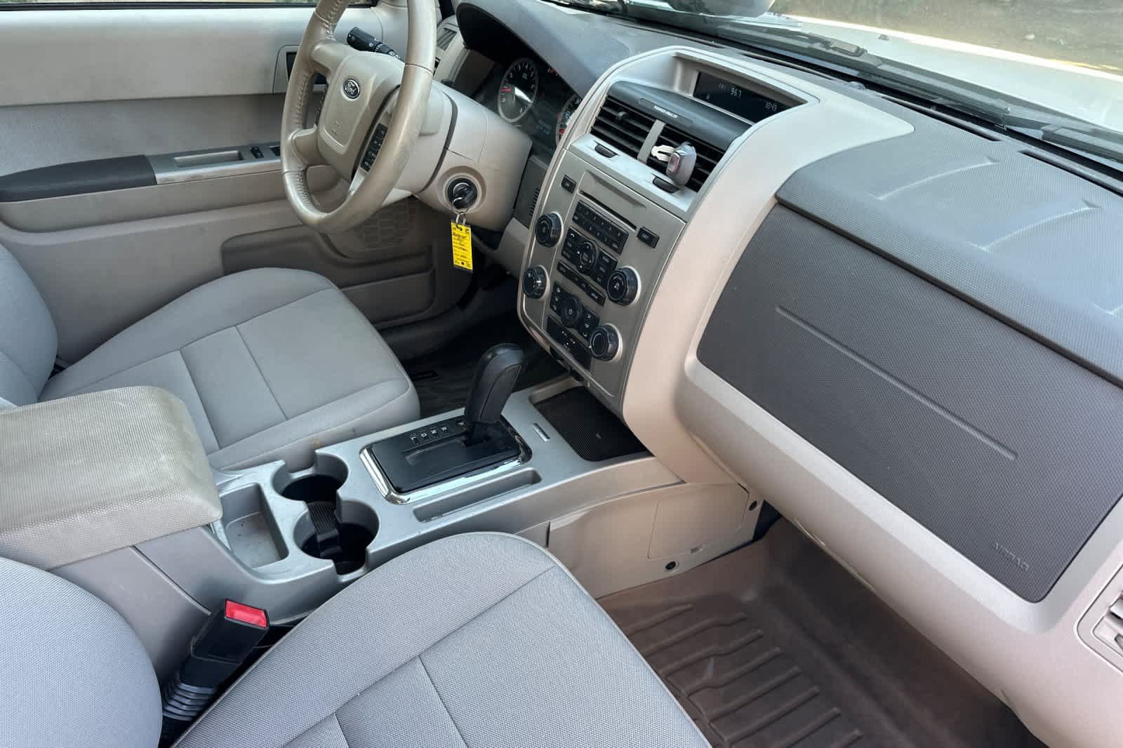 Used 2011 Ford Escape XLT w/ 202A Rapid Spec Order Code FWD image 18
