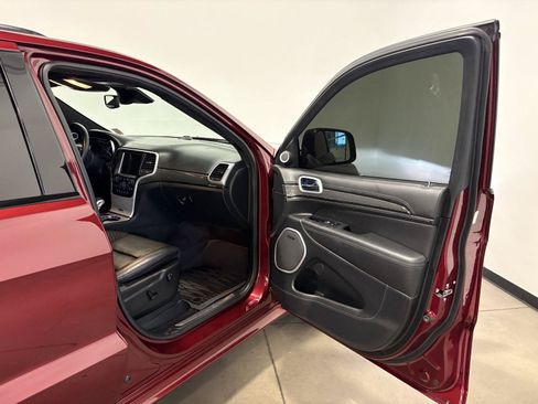 Used 2018 Jeep Grand Cherokee Trackhawk AWD/4WD image 43