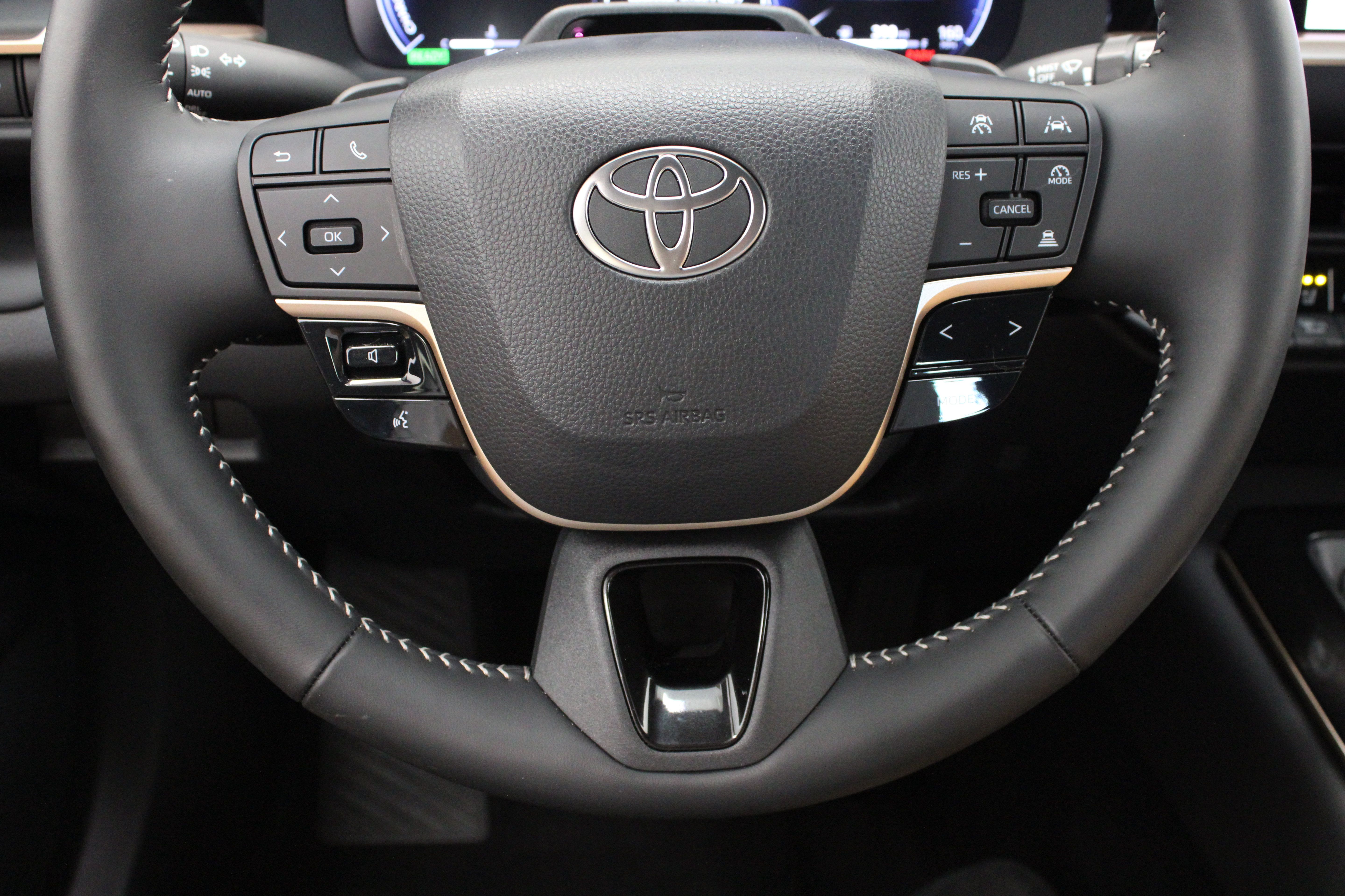 Used 2026 Toyota Crown Signia w/ Advanced Technology Package AWD/4WD image 26
