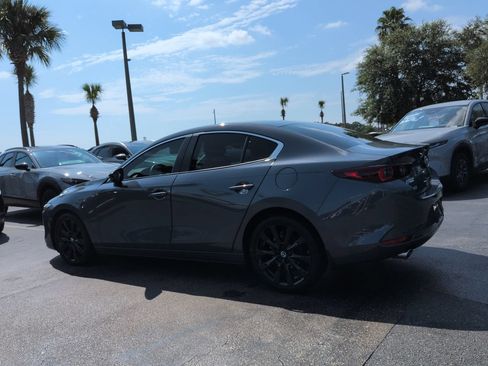 Used 2023 MAZDA MAZDA3 s FWD image 6
