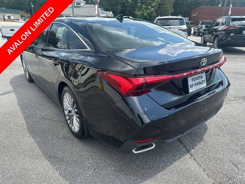 Certified 2019 Toyota Avalon Limited w/ Advanced Safety Package FWD image 5