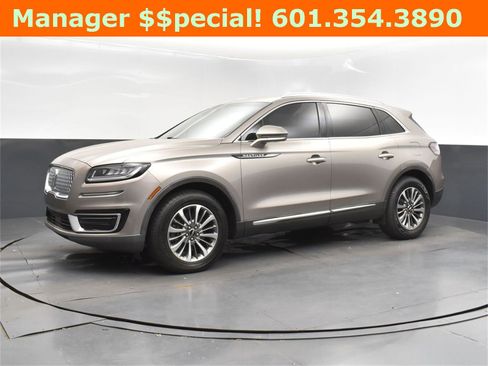Used 2020 Lincoln Nautilus FWD w/ Equipment Group 101A image 3