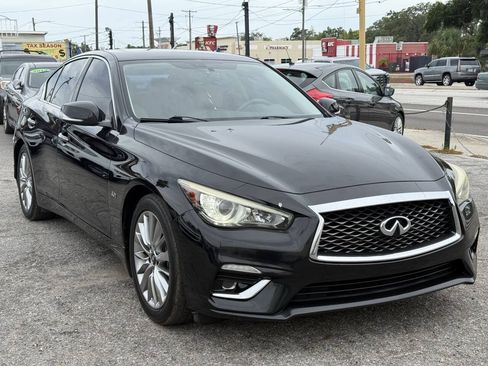 Used 2018 INFINITI Q50 Luxe w/ Essential Package (3.0T Luxe) RWD image 8