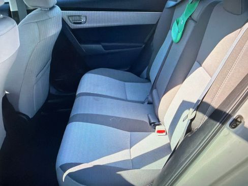 Used 2018 Toyota Corolla LE FWD image 28