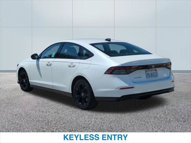 Certified 2025 Honda Accord SE image 9
