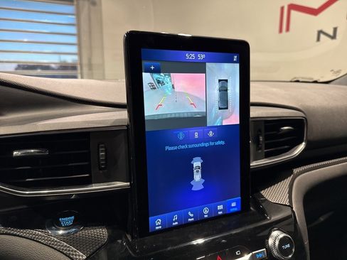 Used 2022 Ford Explorer ST w/ ST Street Pack image 23