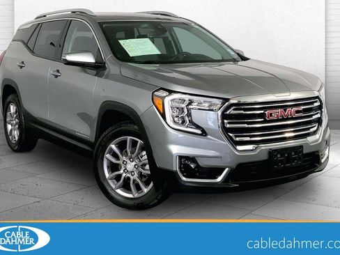 Used 2024 GMC Terrain SLT AWD/4WD image 1
