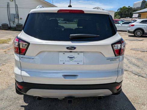 Used 2017 Ford Escape Titanium w/ Equipment Group 301A FWD image 4
