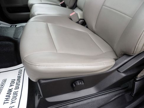 Used 2019 Ford F250 XL w/ Power Equipment Group image 18