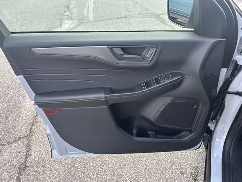 New 2026 Ford Escape Active FWD image 10