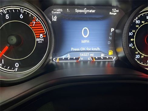 Used 2019 Jeep Cherokee Trailhawk image 34