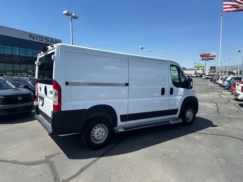 Used 2025 RAM ProMaster 2500 w/ U-Haul Equipment Group FWD image 12