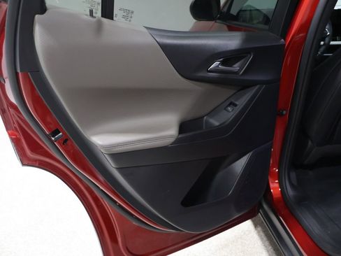 Used 2026 Chevrolet Equinox LT w/ Convenience Package II image 20