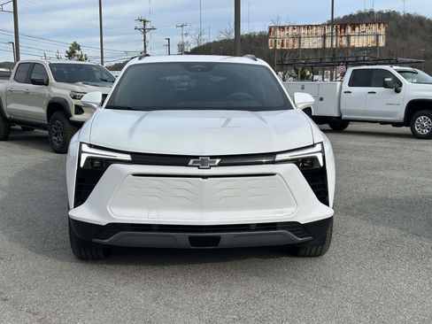 New 2026 Chevrolet Blazer EV LT image 8