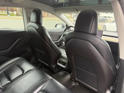 Used 2018 Tesla Model 3 Long Range RWD image 21