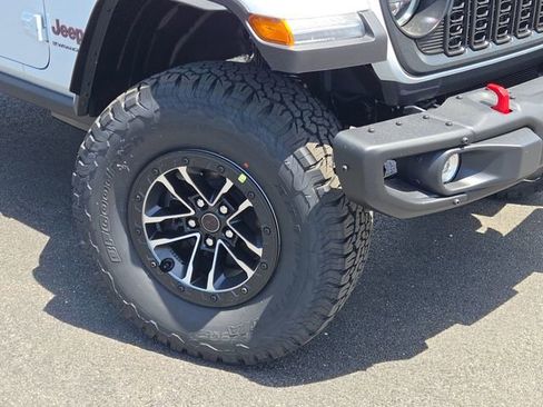 New 2026 Jeep Wrangler Unlimited Rubicon AWD/4WD image 3