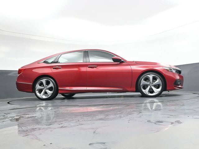 Used 2018 Honda Accord Touring image 31