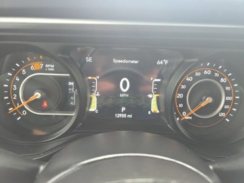 Certified 2025 Jeep Wrangler Rubicon AWD/4WD image 13