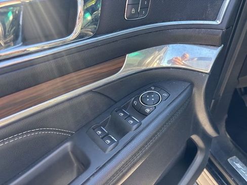 Used 2016 Ford Explorer Limited AWD/4WD image 9