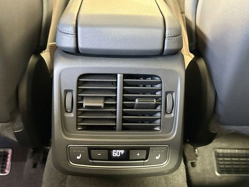 Used 2024 Audi e-tron GT Prestige AWD/4WD image 23