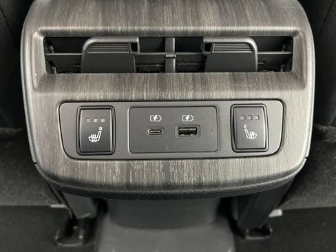Used 2023 Nissan Ariya FWD image 44