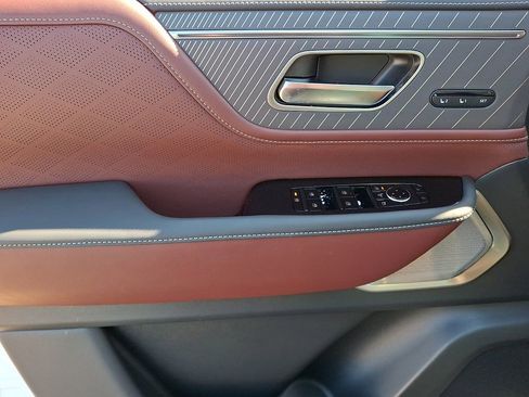 New 2026 INFINITI QX80 Autograph w/ Premium Cargo Package image 9