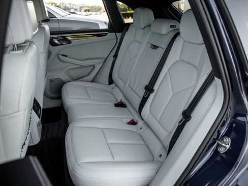 New 2026 Porsche Macan image 35