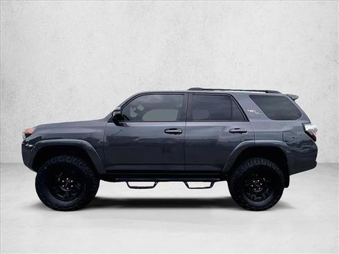 Used 2021 Toyota 4Runner TRD Off-Road Premium w/ Moonroof Package AWD/4WD image 6