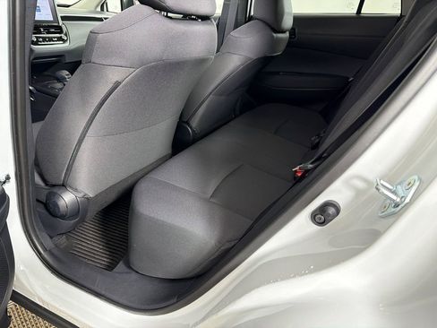 Used 2026 Toyota Corolla Cross LE image 20