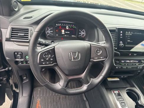 Certified 2023 Honda Passport TrailSport image 15