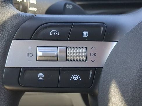 Used 2026 Hyundai Tucson SEL FWD image 23