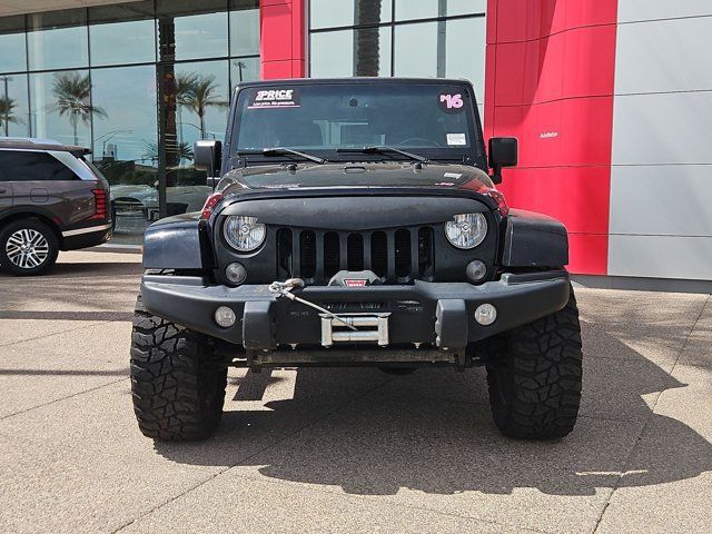 Used 2016 Jeep Wrangler Unlimited Sahara AWD/4WD image 2