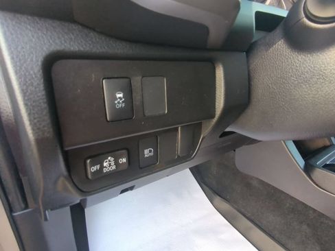 Used 2020 Toyota Tacoma SR5 AWD/4WD image 14