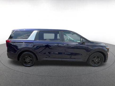 Used 2026 Kia Carnival FWD image 16