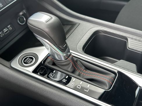 New 2025 Nissan Sentra SR w/ Midnight Edition image 31