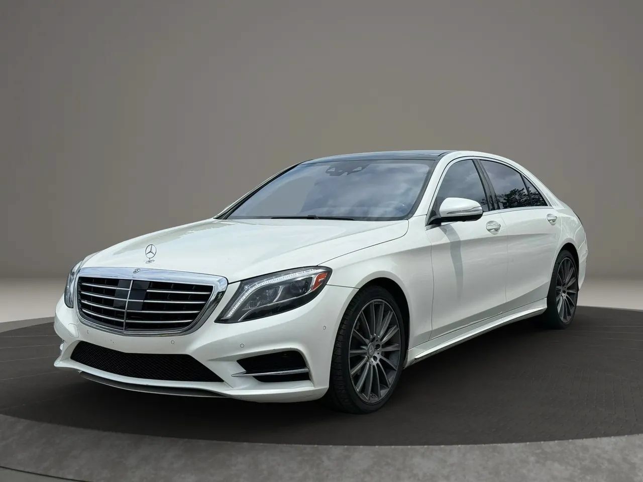 Used 2015 Mercedes-Benz S 550 Sedan image 1