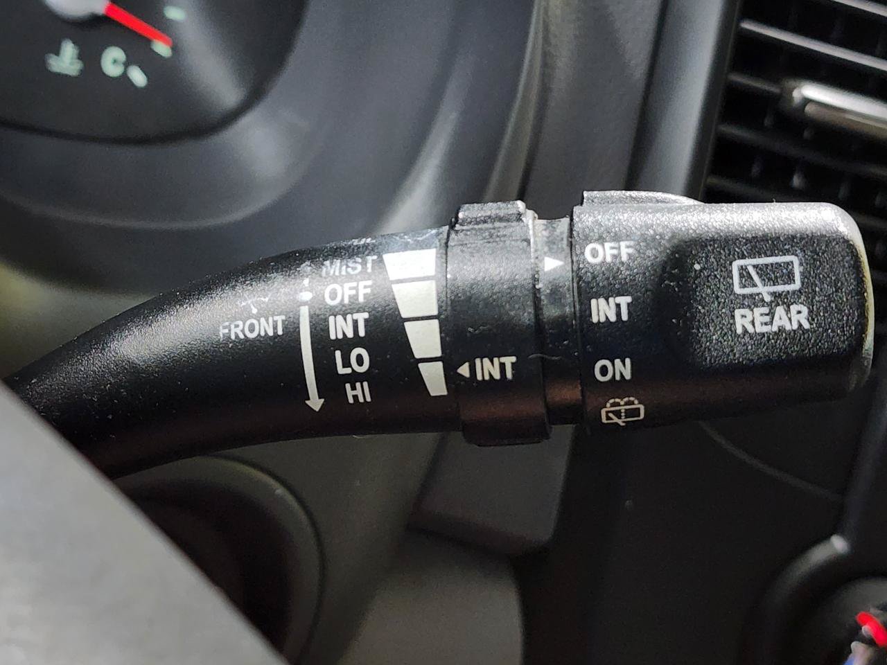 Used 2014 Kia Sedona LX FWD image 16