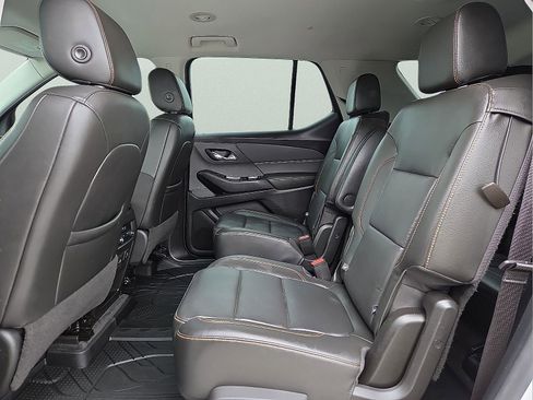 Used 2020 Chevrolet Traverse RS w/ LPO, Floor Liner Package FWD image 11